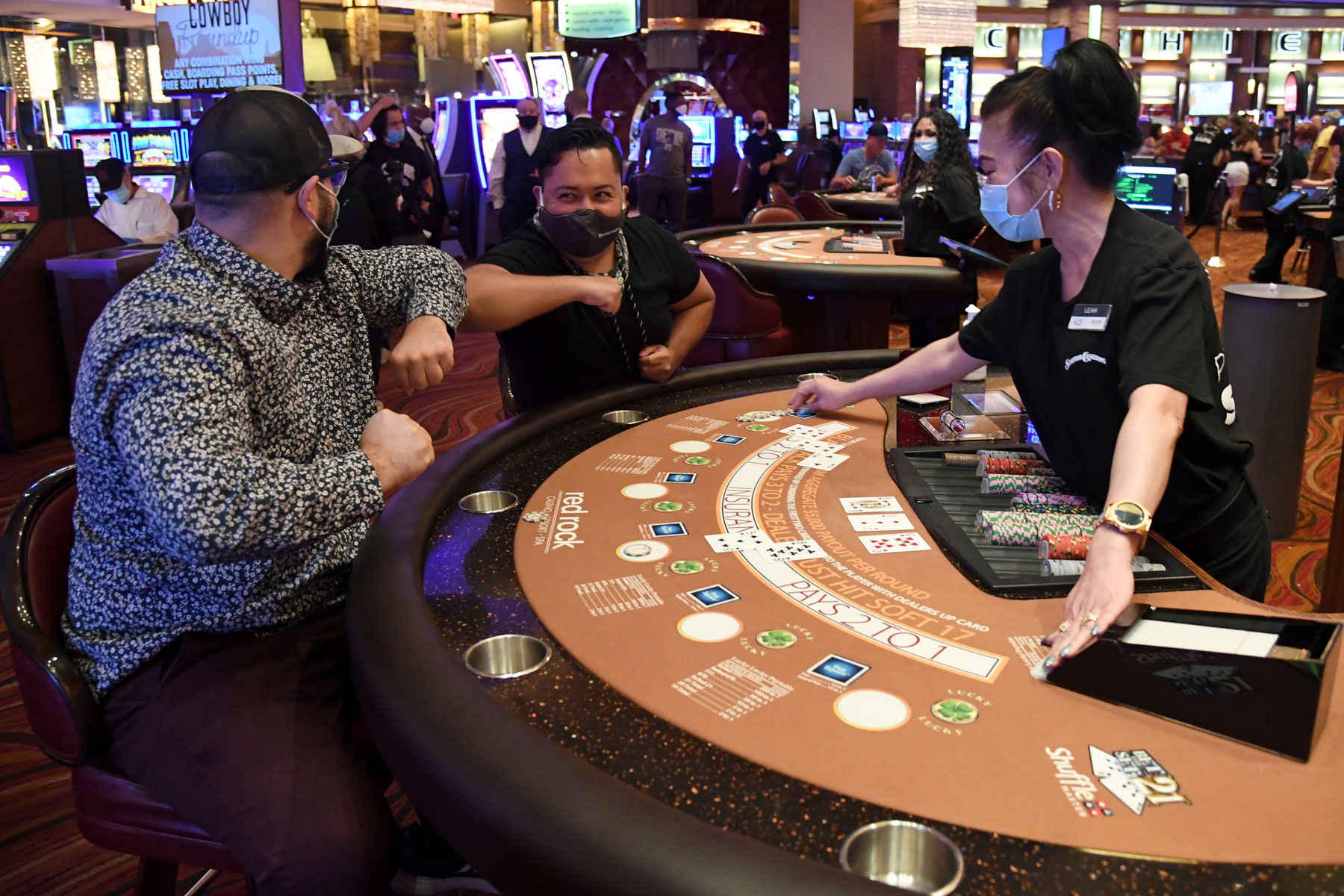 Las Vegas Casinos Opened Their Doors for the First Time in Months - Here's  What It Looked Like | Travel + Leisure